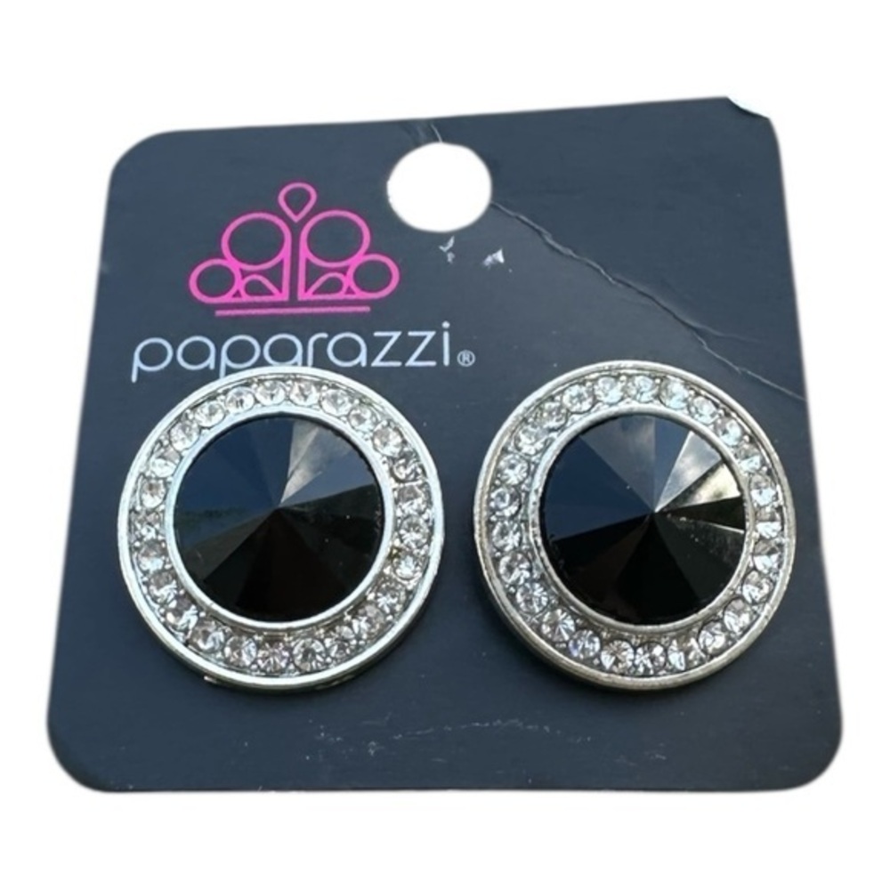 5/$25 Paparazzi Black and Silver Halo Button Earrings